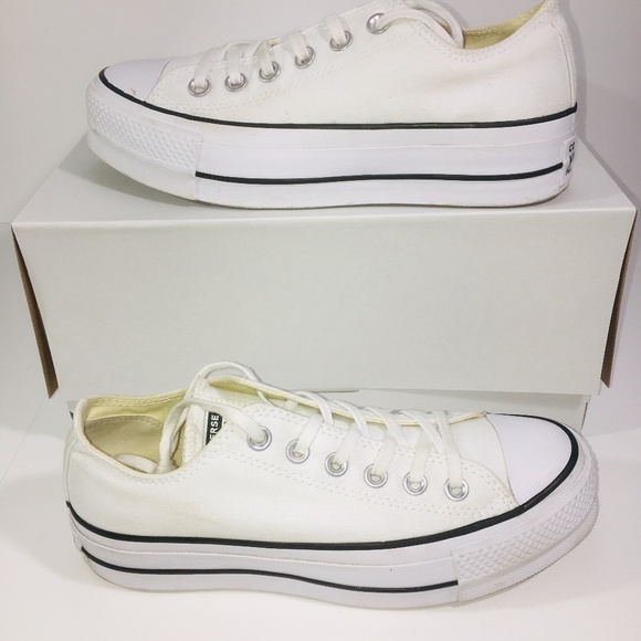 women's lift canvas low top sneaker